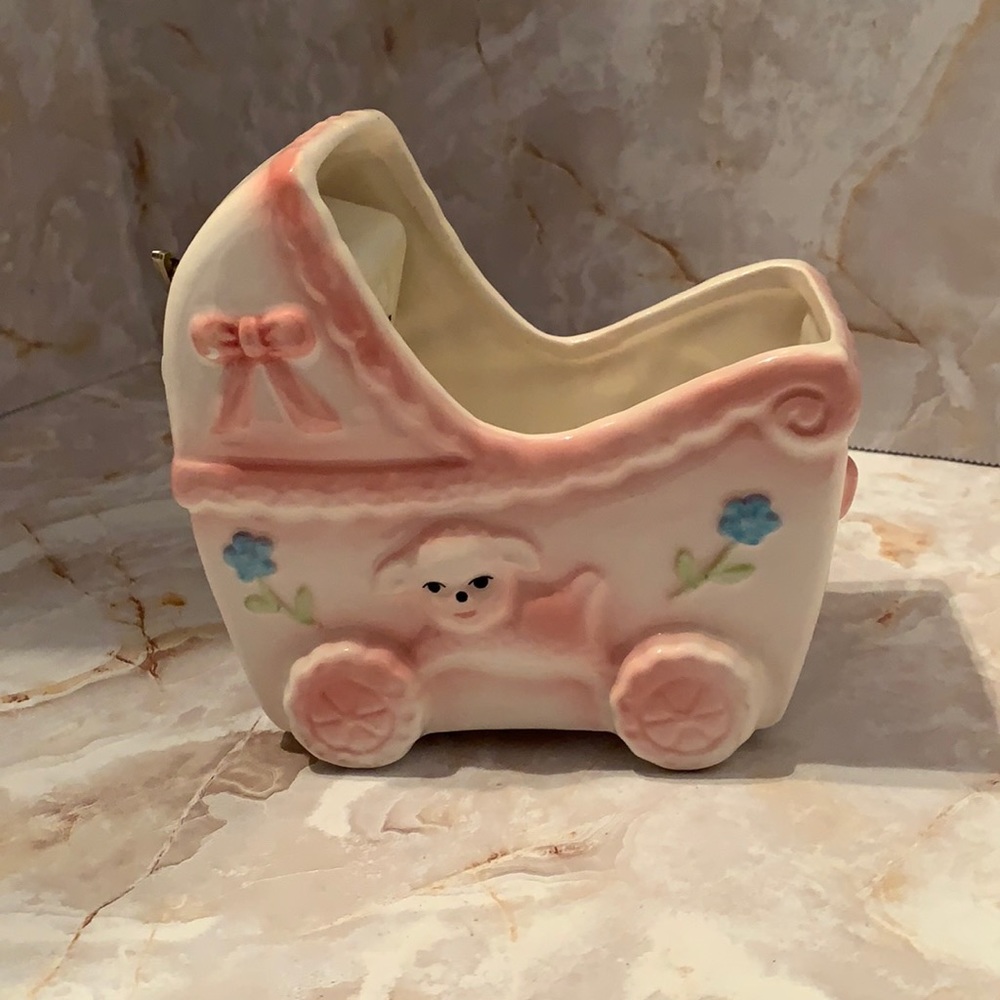 Mid century: vintage Kawaii kitsch baby cradle music box/ planter.